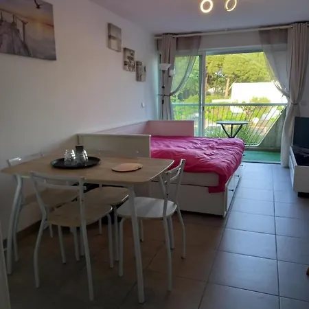 De Lina - West - Self Check-in * 拉格朗德默特